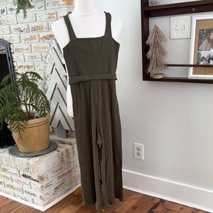 American Eagle Olive Green Women's Jumpsuit, size medium
